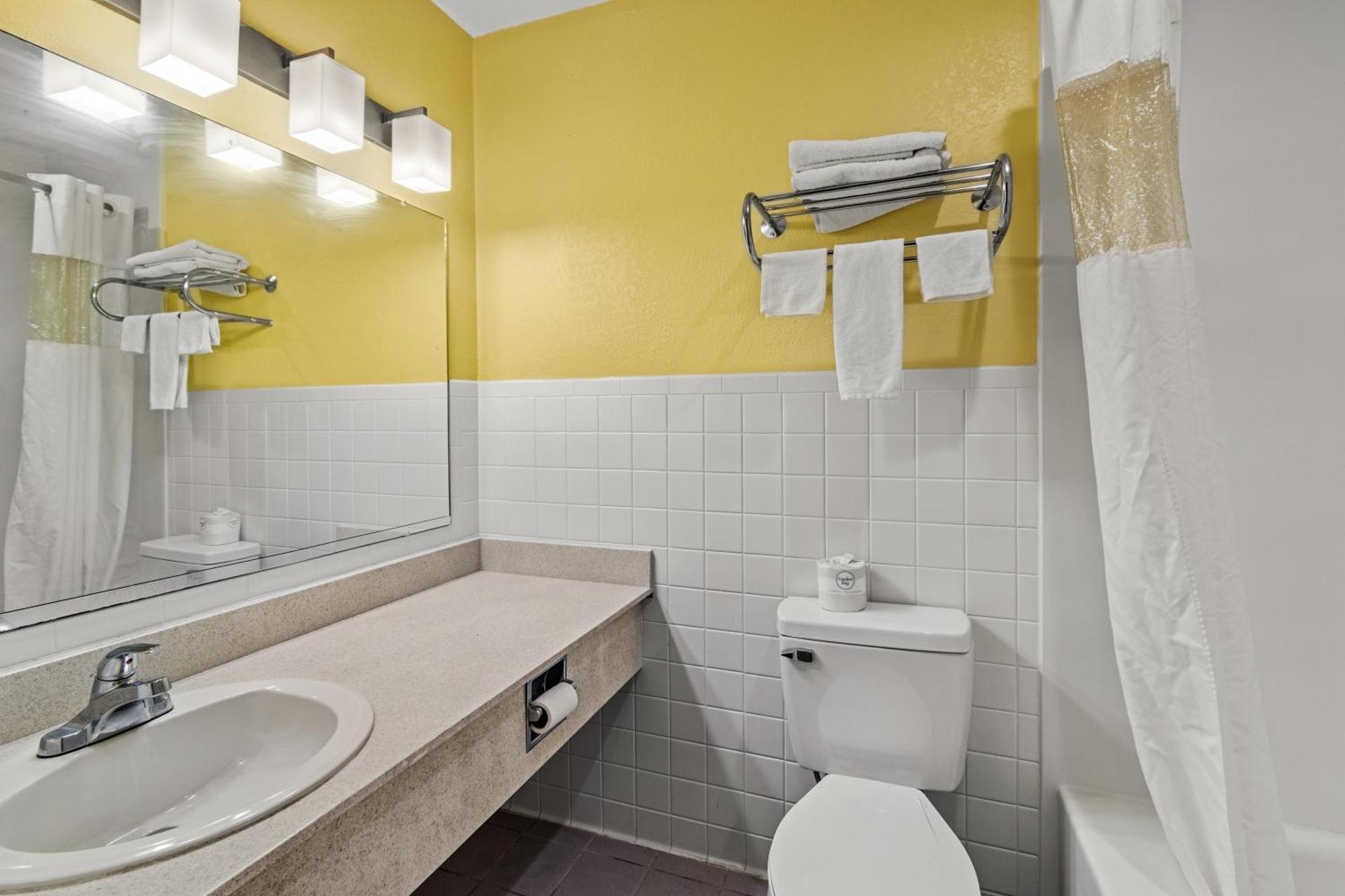 Americas Best Value Inn Carlisle Exterior photo