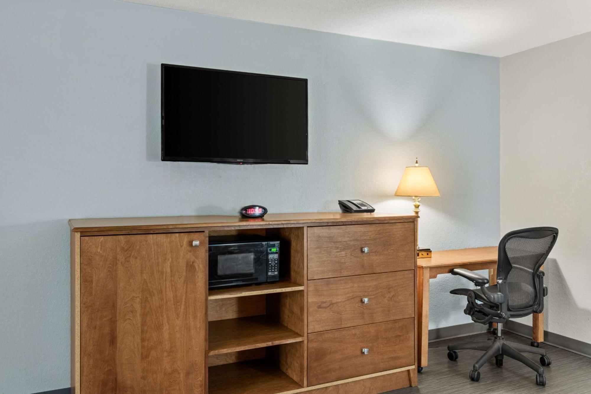 Americas Best Value Inn Carlisle Exterior photo