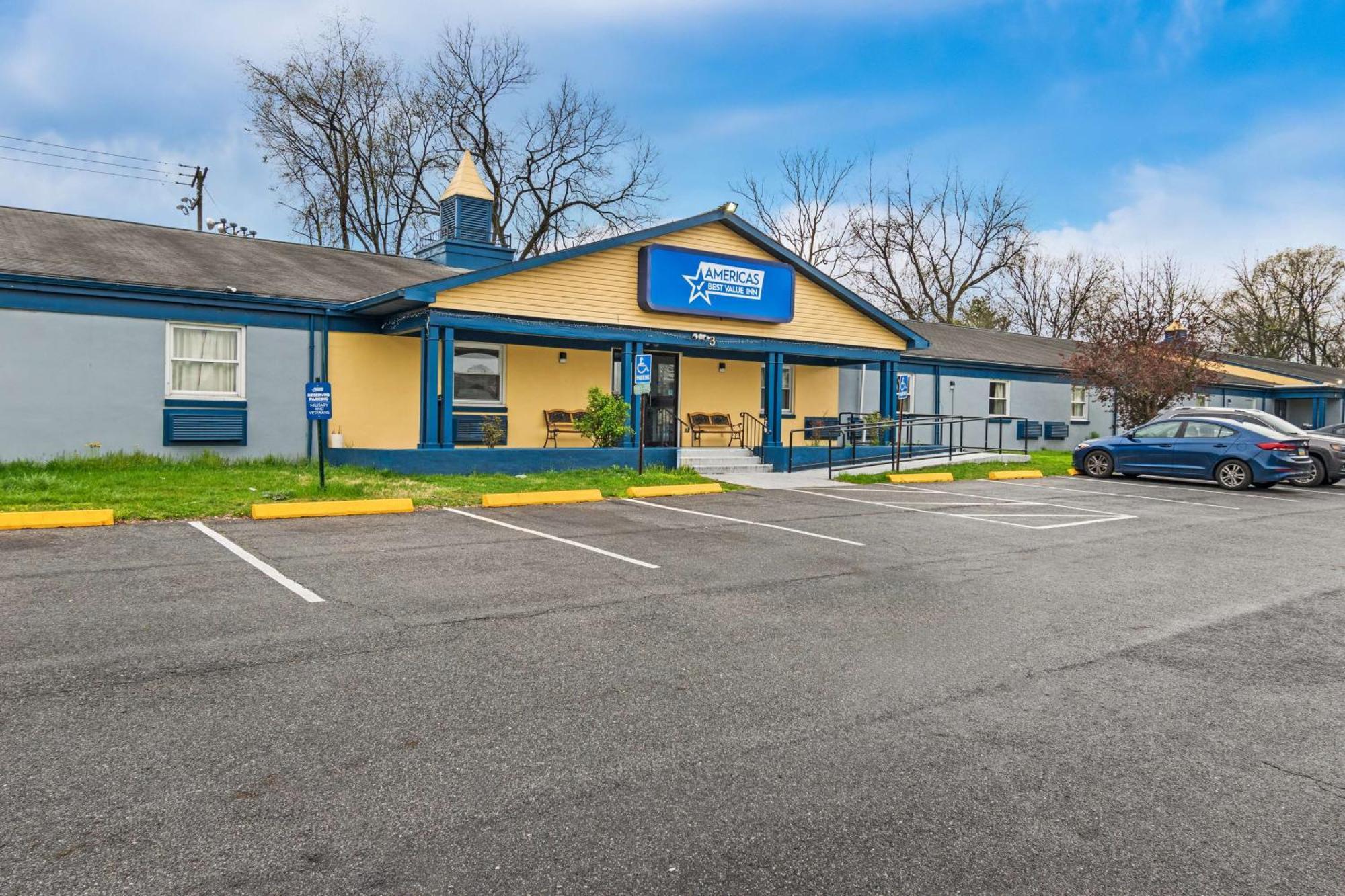 Americas Best Value Inn Carlisle Exterior photo